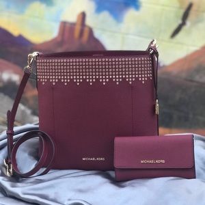 Michael Kors Hayes Stud Bucket Bag + Wallet Set
